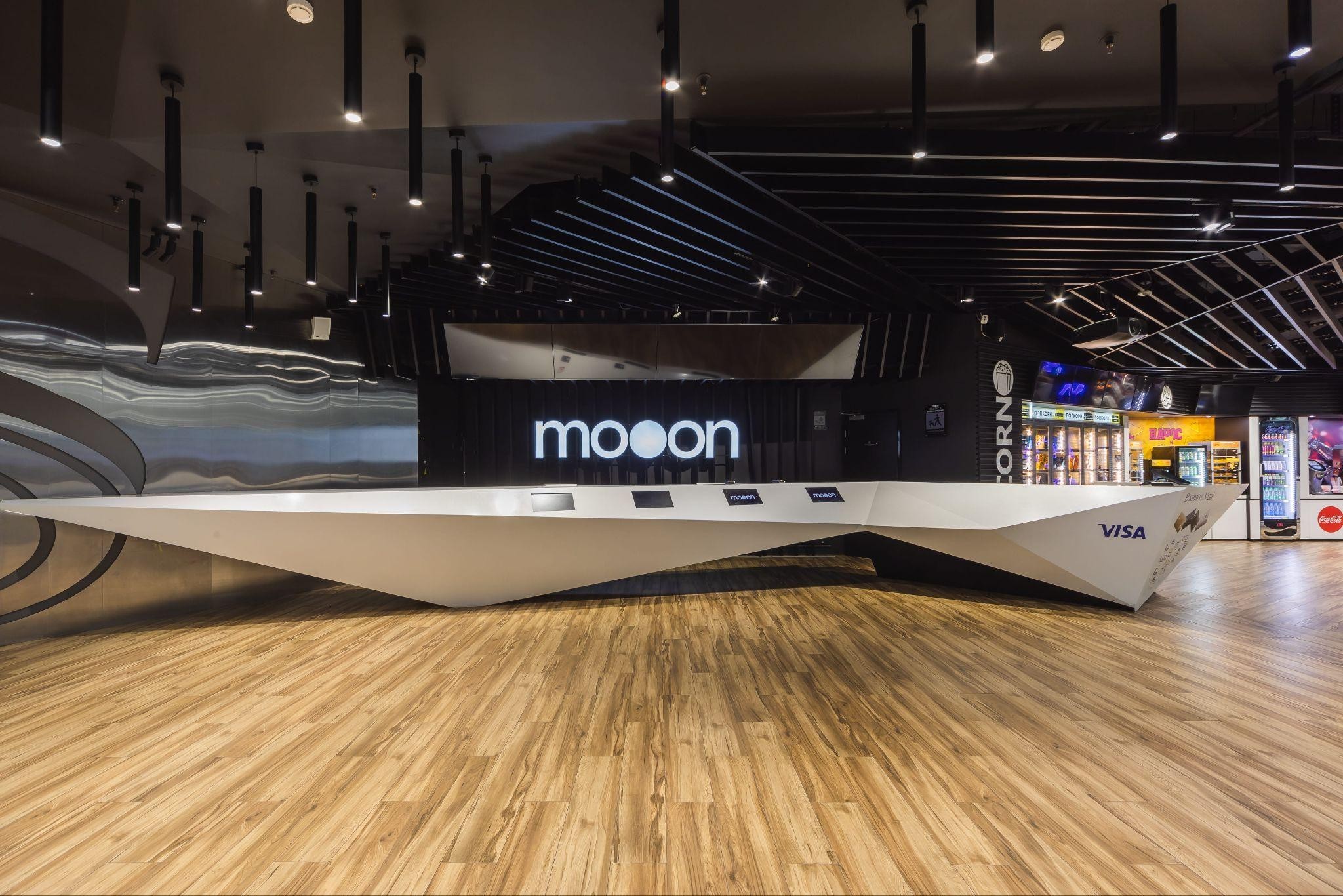 mooon в ТЦ «Dana Mall»